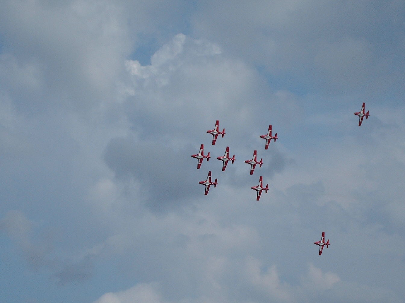 Canadian Snowbirds in Swept 7 formation with two trailing
Video: http://s18.photobucket.com/albums/b111/Quickster93/Wings%20over%20Houston/?action=vie
