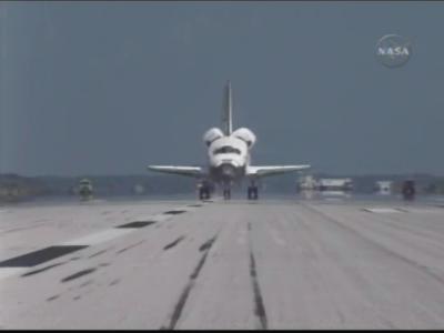 Discovery 7 minutes after STS-124 landing.