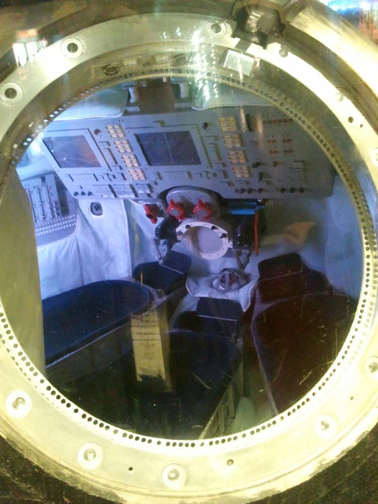 Soyuz capsule (Intreprid museum)